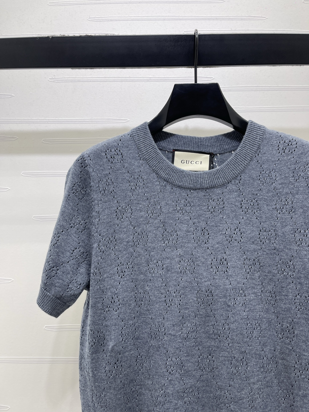 Women's short sleeves